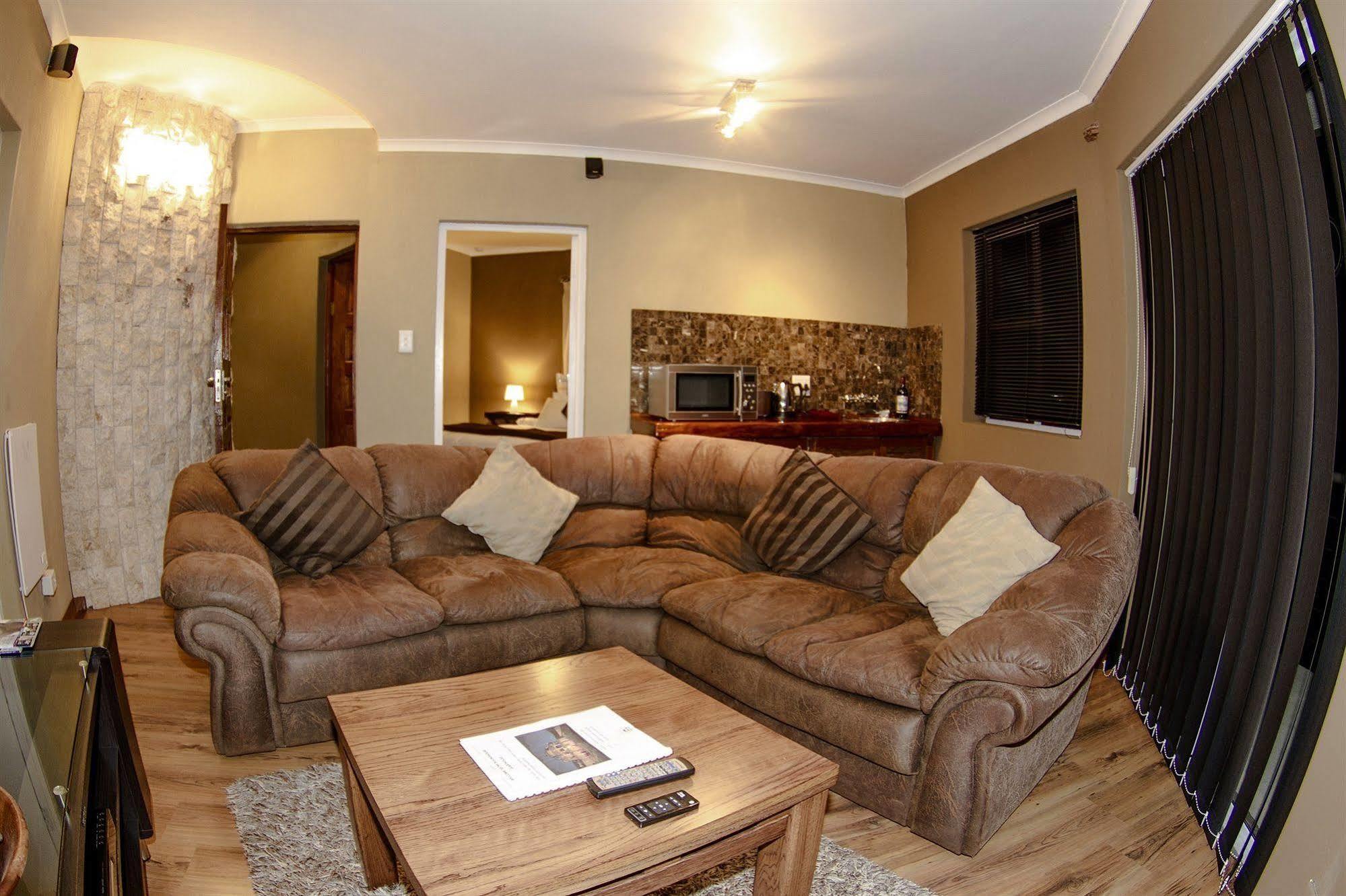 The Roundhouse Guesthouse De Kelders Ngoại thất bức ảnh