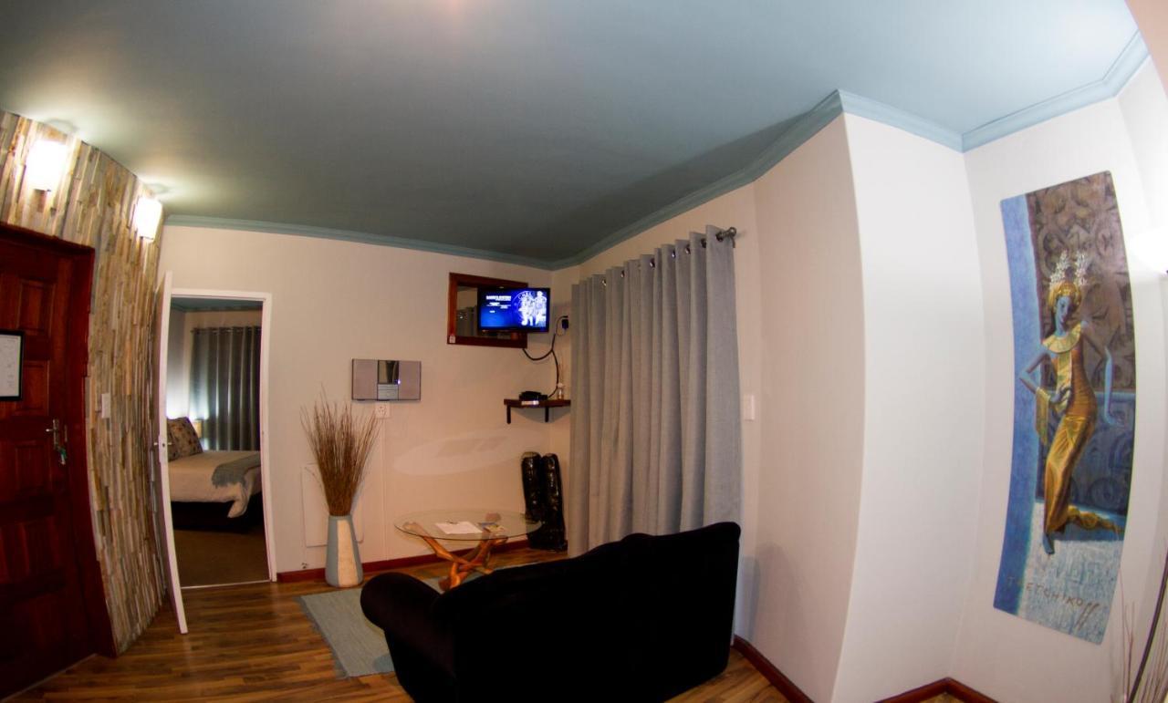 The Roundhouse Guesthouse De Kelders Ngoại thất bức ảnh