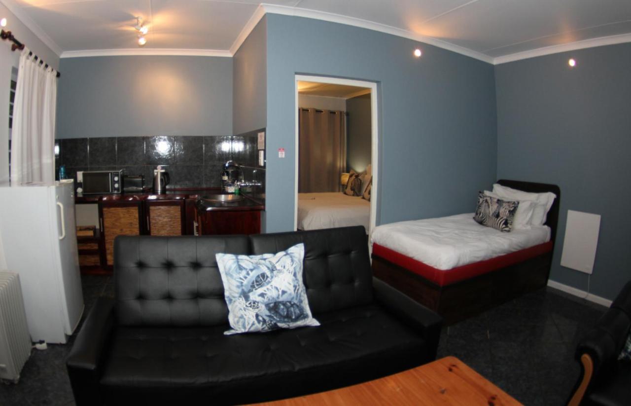 The Roundhouse Guesthouse De Kelders Ngoại thất bức ảnh