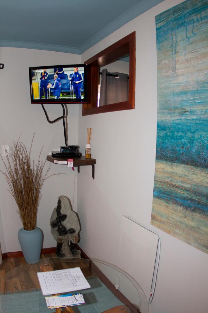 The Roundhouse Guesthouse De Kelders Ngoại thất bức ảnh