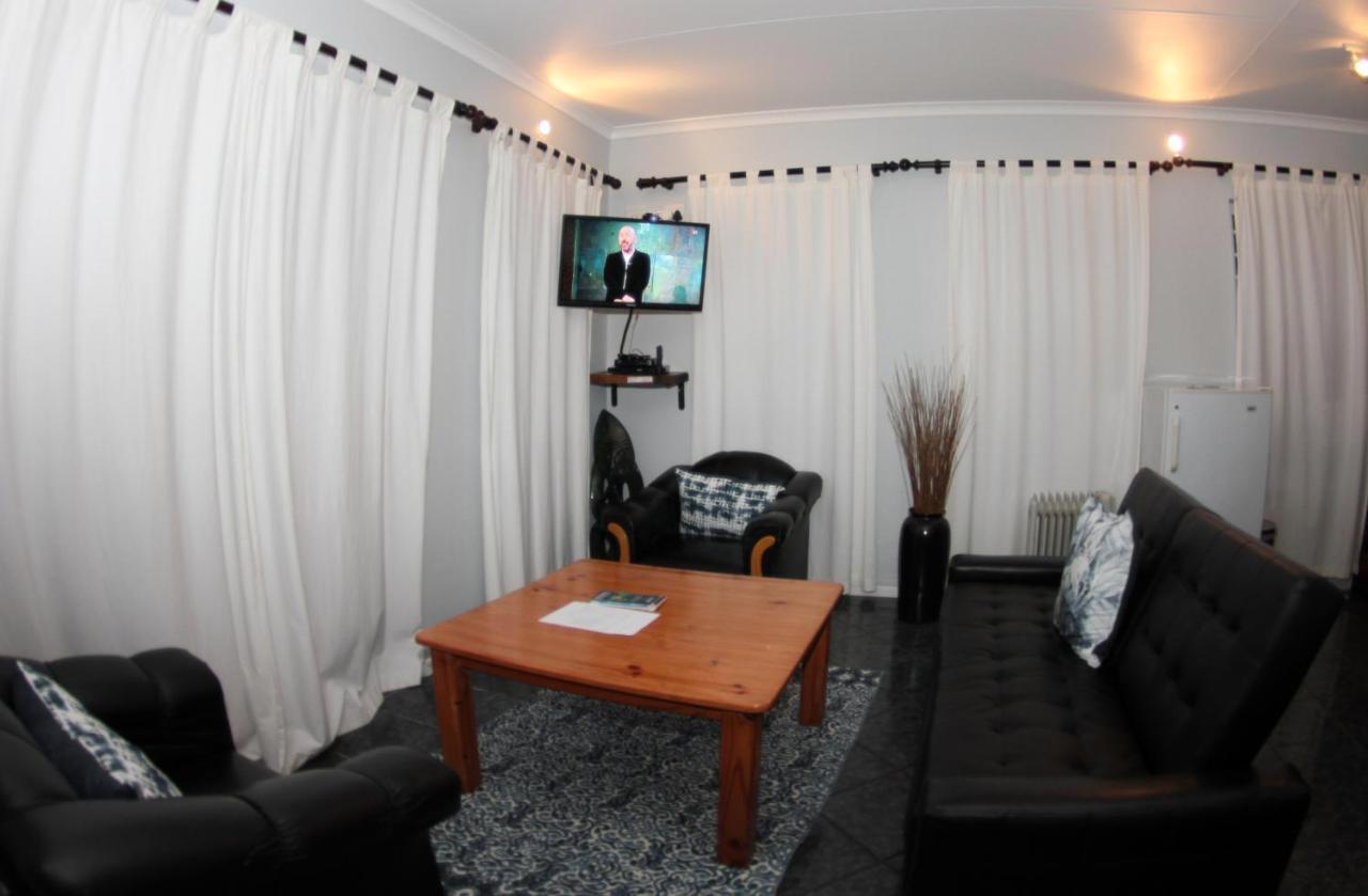 The Roundhouse Guesthouse De Kelders Ngoại thất bức ảnh
